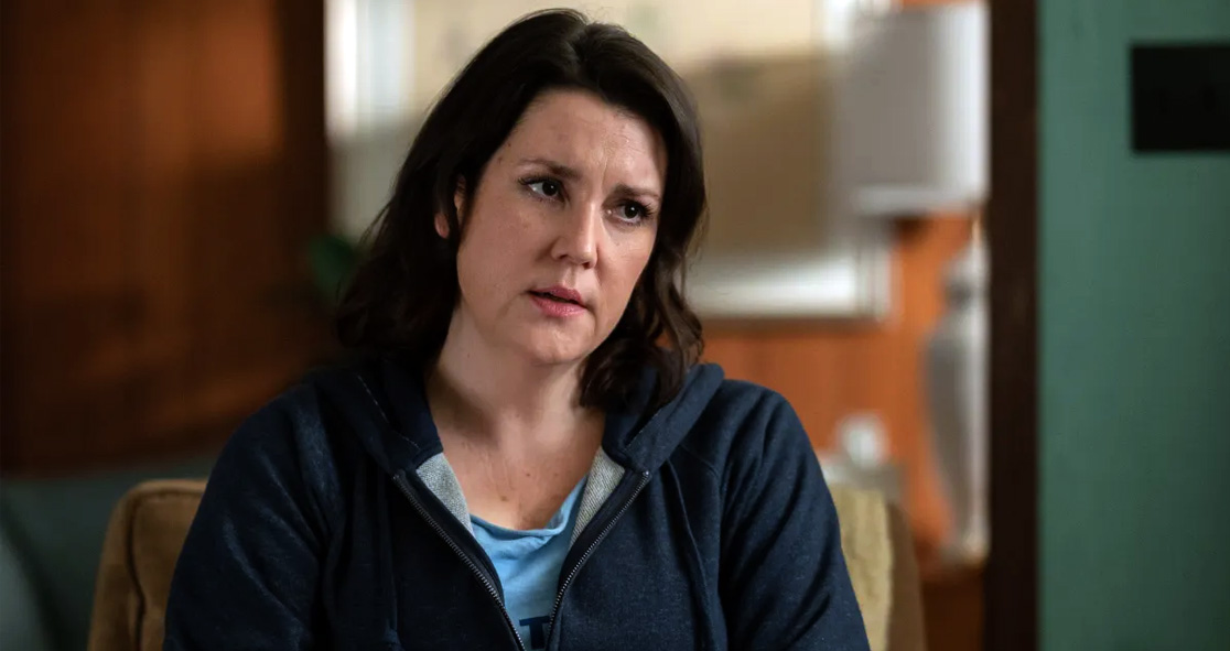 Melanie-Lynskey-Shares-Her-Experience-with-Body-Shaming-From-Yellowjackets-Fans
